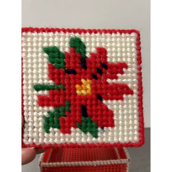 Handmade Plastic Canvas Coaster Set Of 4 Poinsettia Coasters - Picture 2 of 5